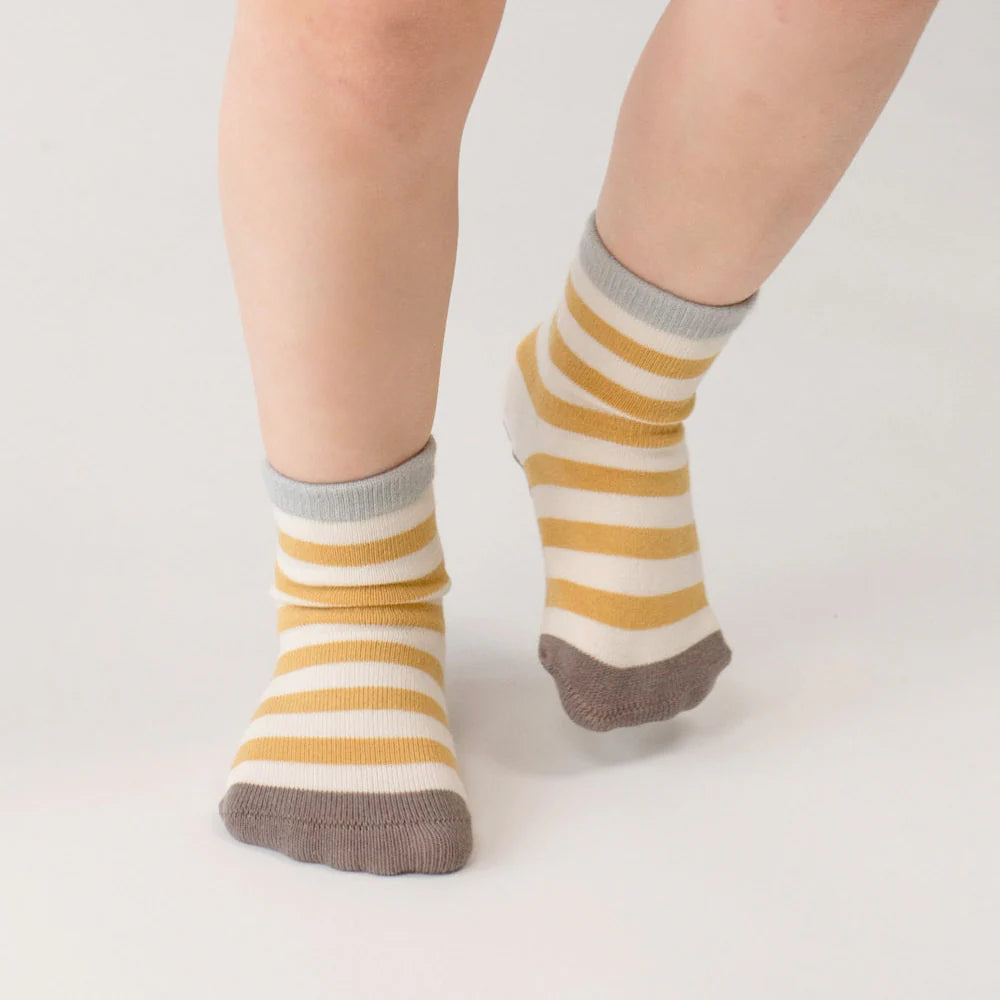 Cozy Non-Slip Socks (2 pack) - Stripes/ Dots